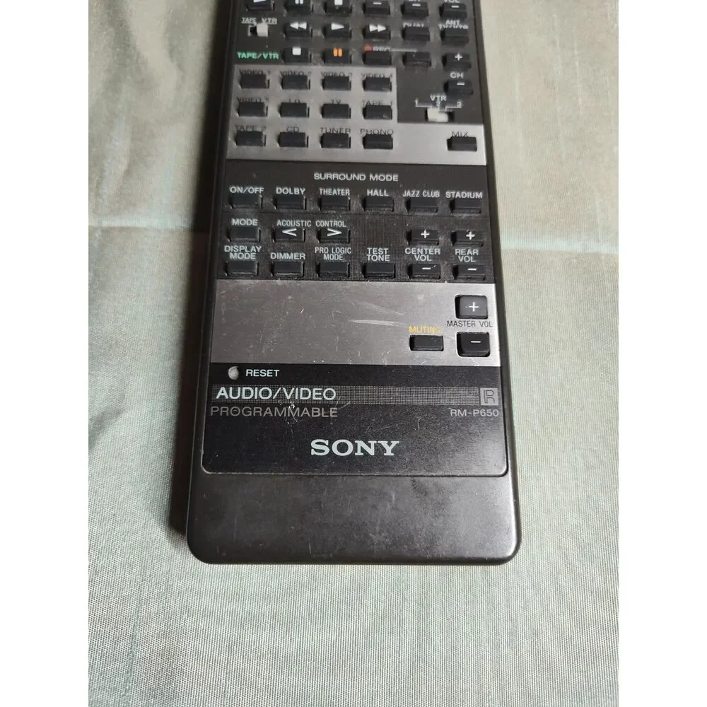 Sony RM-P650 Audio/Video Programmable Remote Control